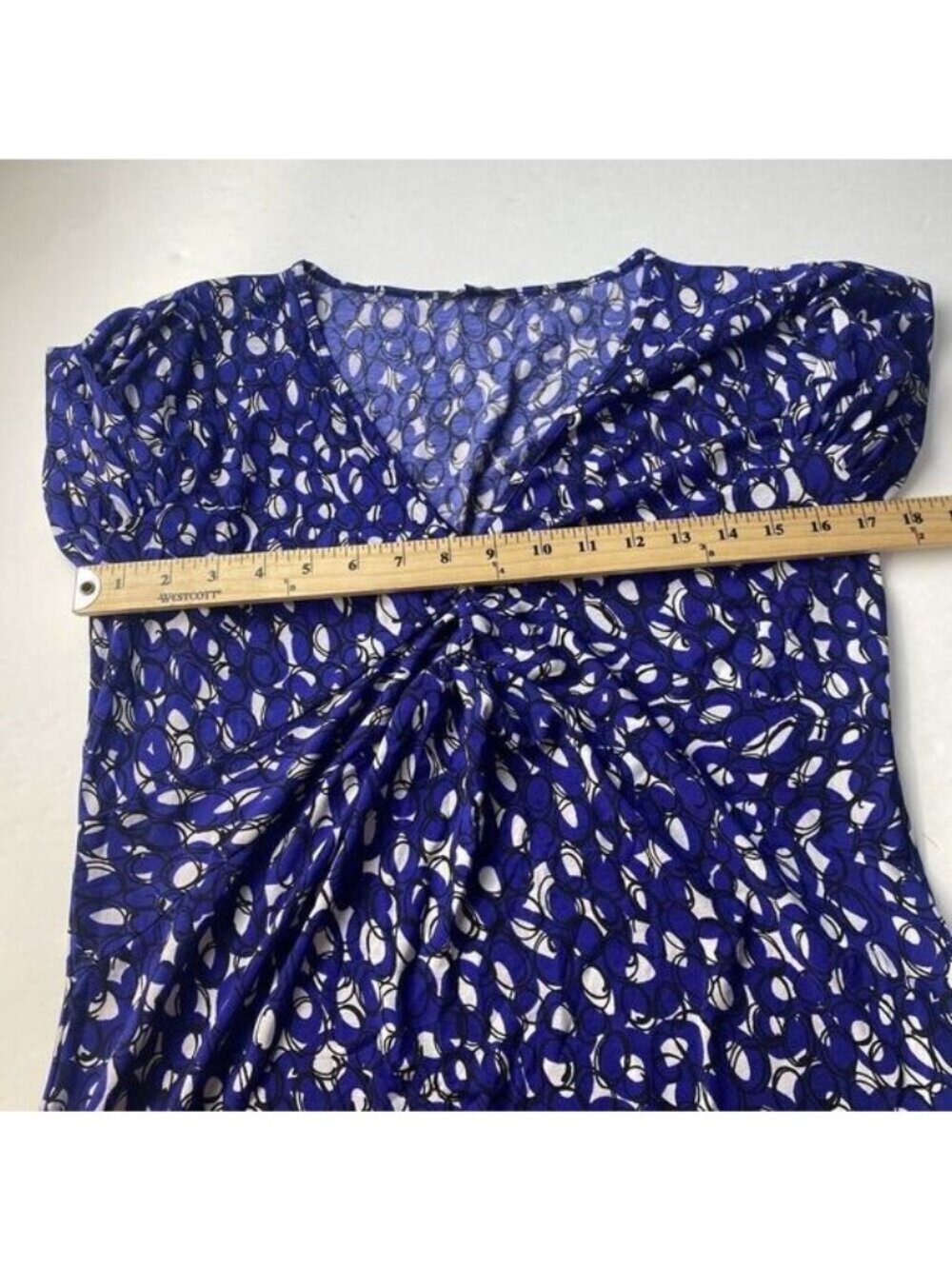 Anne Klein Women’s Blouse Top Short Sleeve V Neck Blue White Size M Pre Owned - Picture 6 of 11